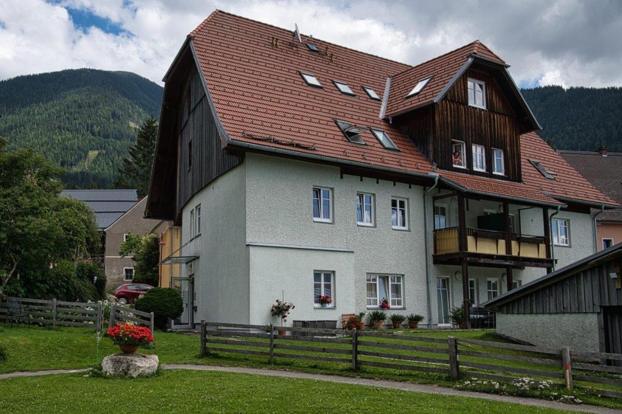Grassegger Appartementhaus Sankt Johann am Tauern المظهر الخارجي الصورة
